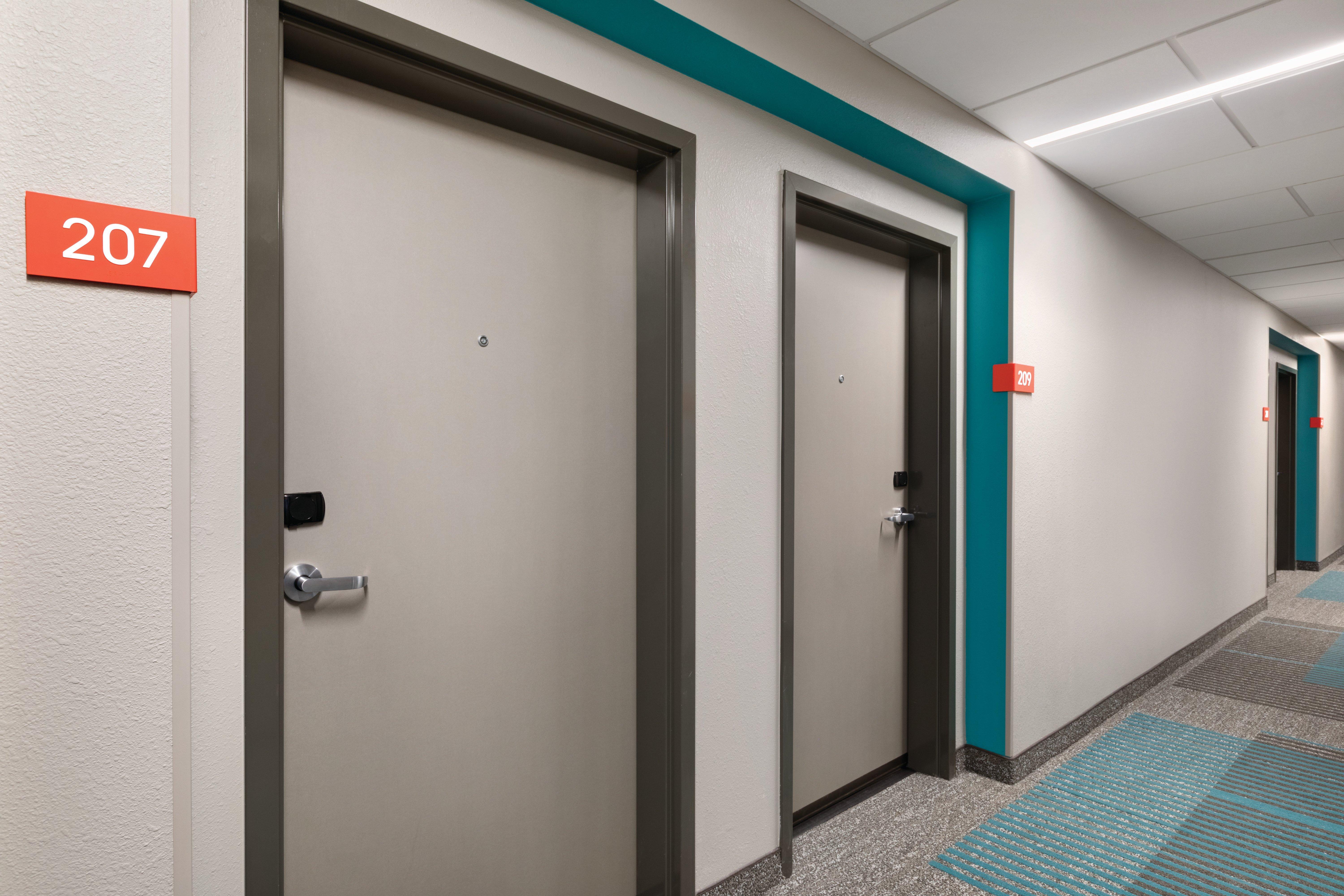 Avid Hotels - Denver Airport Area By Ihg Екстериор снимка