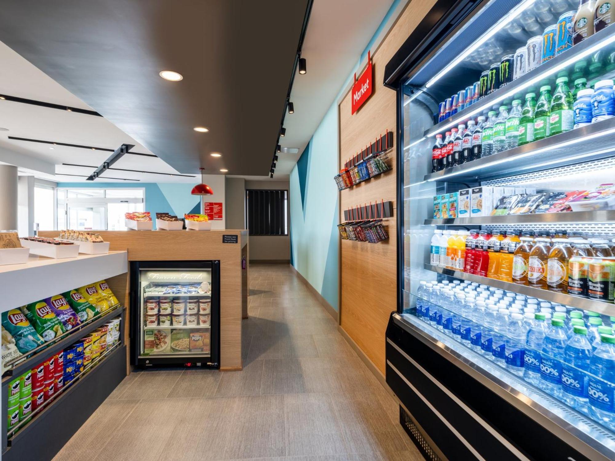 Avid Hotels - Denver Airport Area By Ihg Екстериор снимка